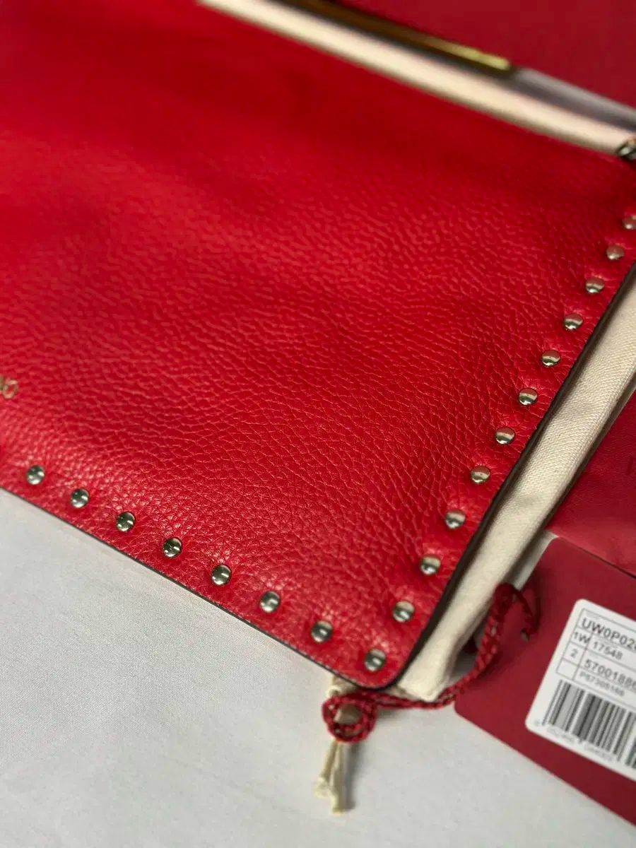 ヴァレンティノ ロックスタッズ クラッチバッグ レッド GINKGOPHARMACY_COM