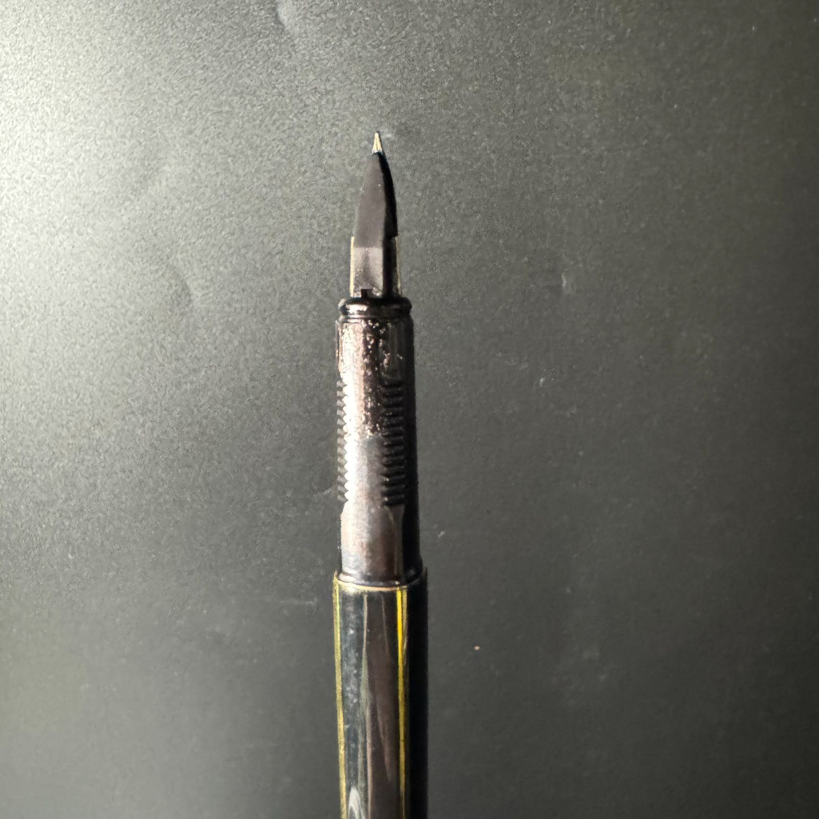 クアトロ 万年筆