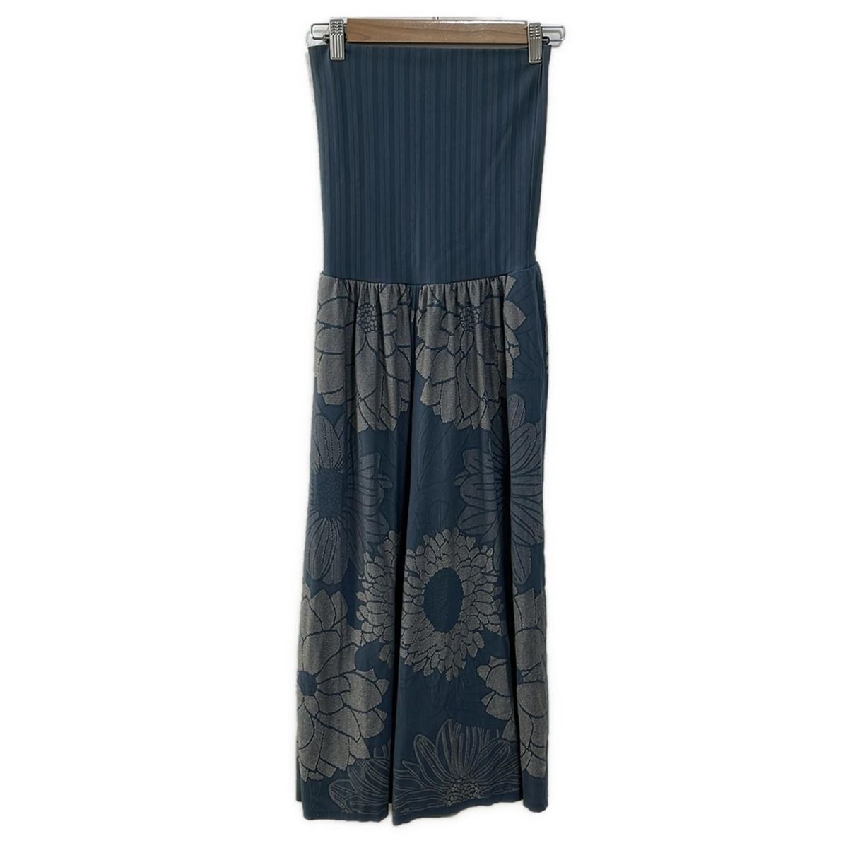 ブルーグリーン×ベージュ