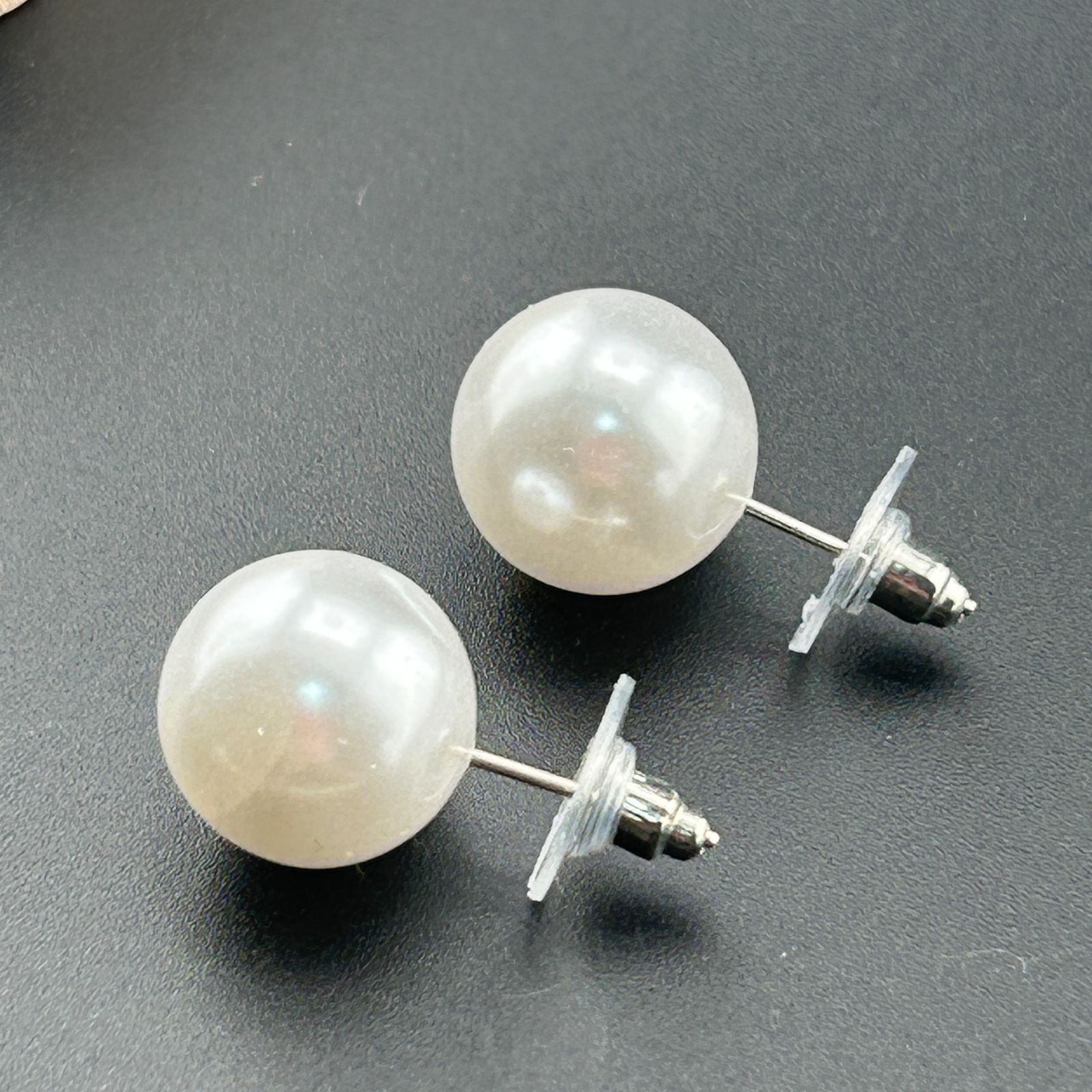 CADEAUX ホワイトパール スタッドピアス 新品】アクセサリー ピアス