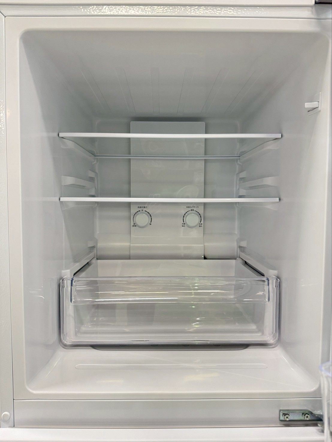 【高年式】大阪送料無料★3か月保障★冷蔵庫★2ドア★AQR-14E2★R-637 高年式】大阪送料無料☆3か月保障付き☆冷蔵庫☆アクア☆2ドア☆2024年