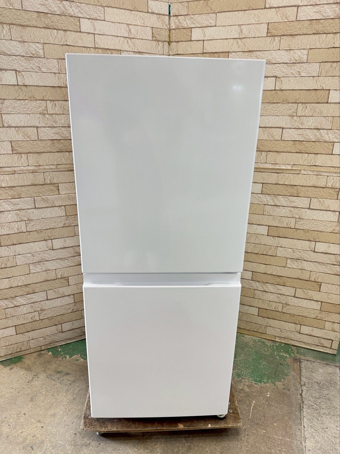 【高年式】大阪送料無料★3か月保障★冷蔵庫★2ドア★AQR-14E2★R-637 高年式】大阪送料無料☆3か月保障付き☆冷蔵庫☆アクア☆2ドア☆2024年