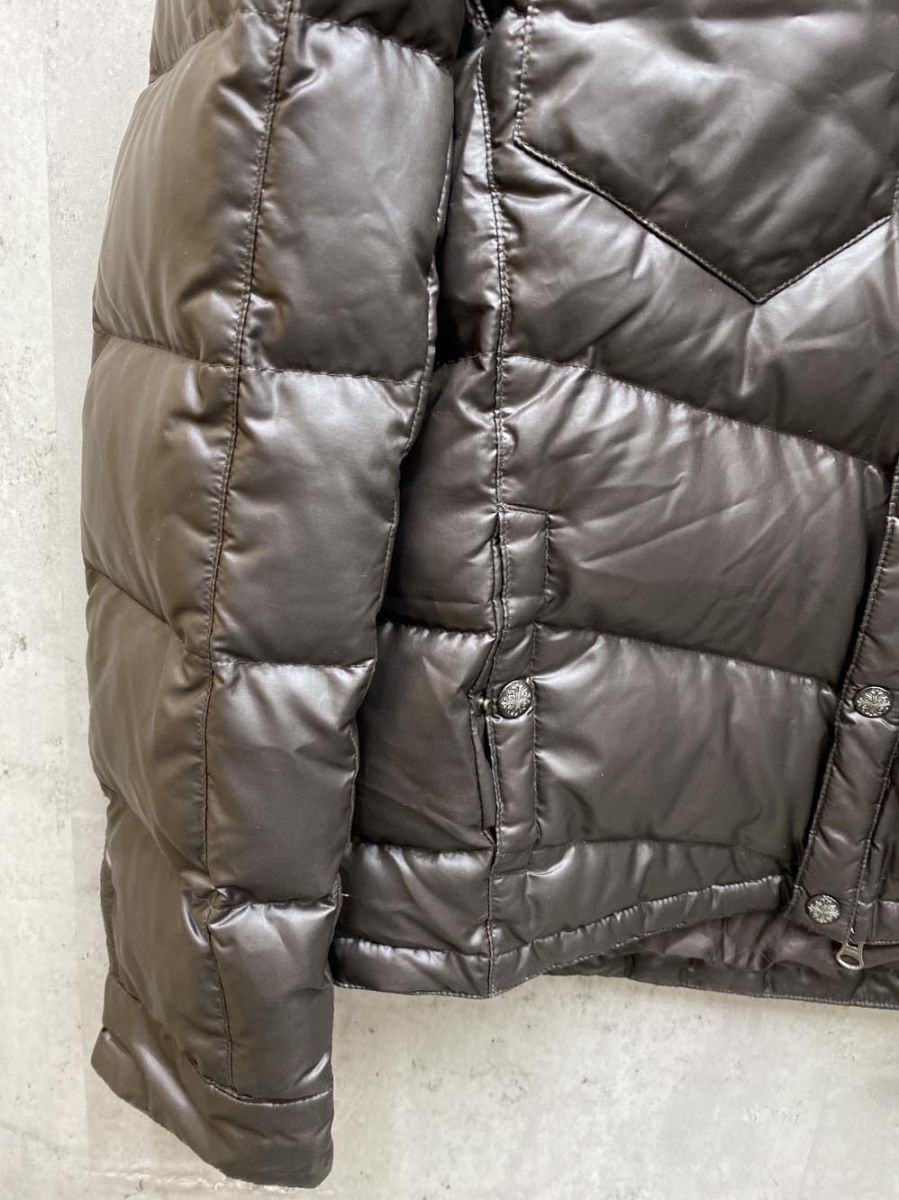 フード付き ダウンジャケット