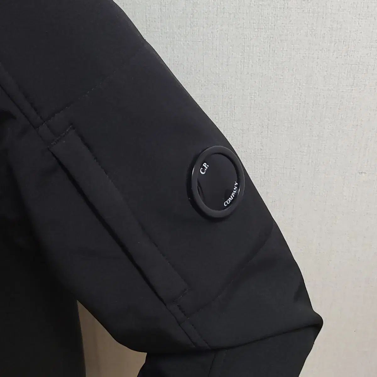 C P カンパニー フード コート ブラック