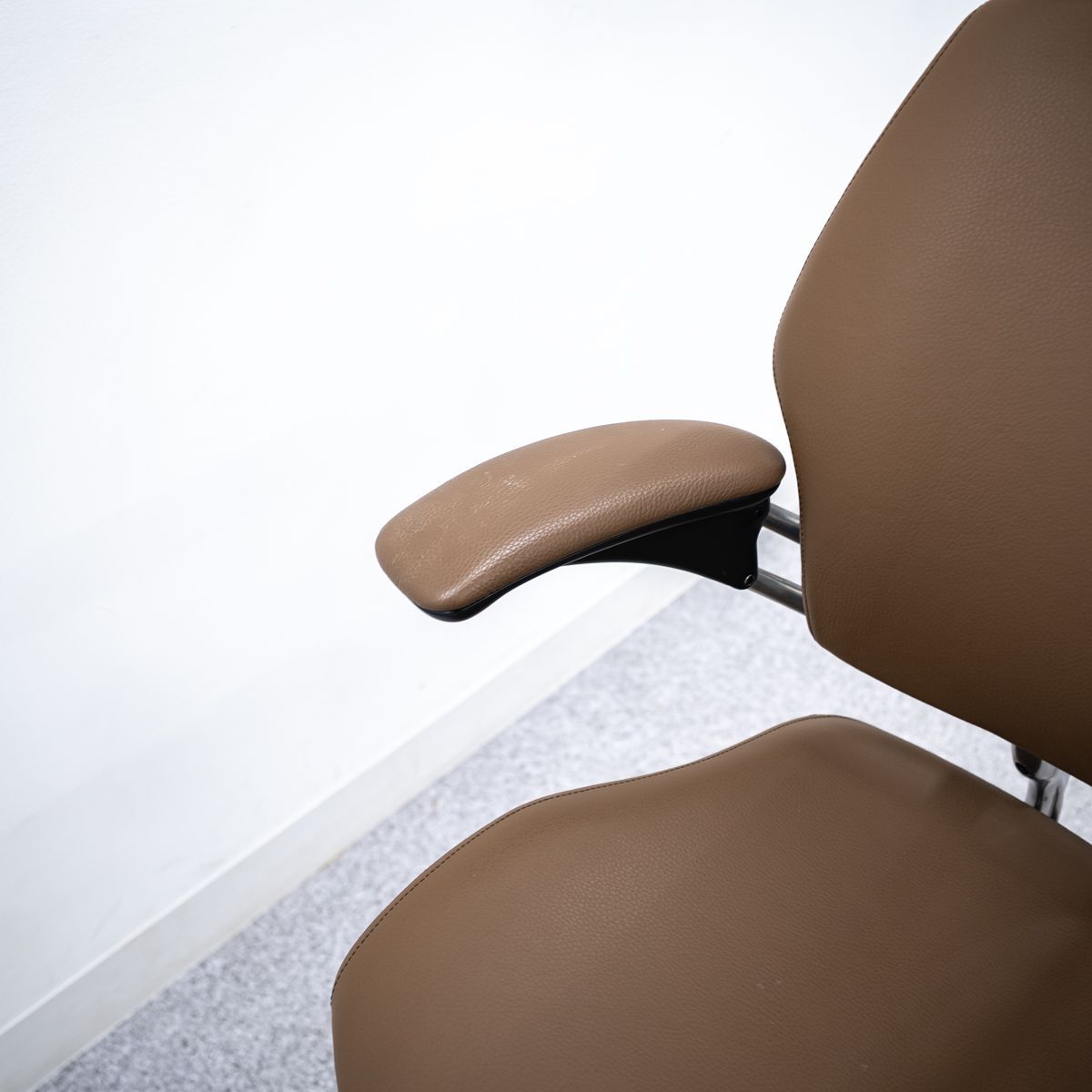 ディフリエント 定価65万