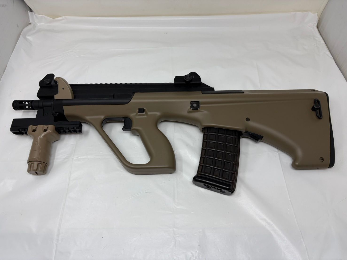 MARUI 東京マルイ 電動ガン AUG バッテリー付き 19318