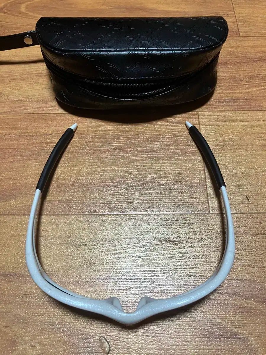 オークリーミニッツ 1 0 新レンズ パールホワイト