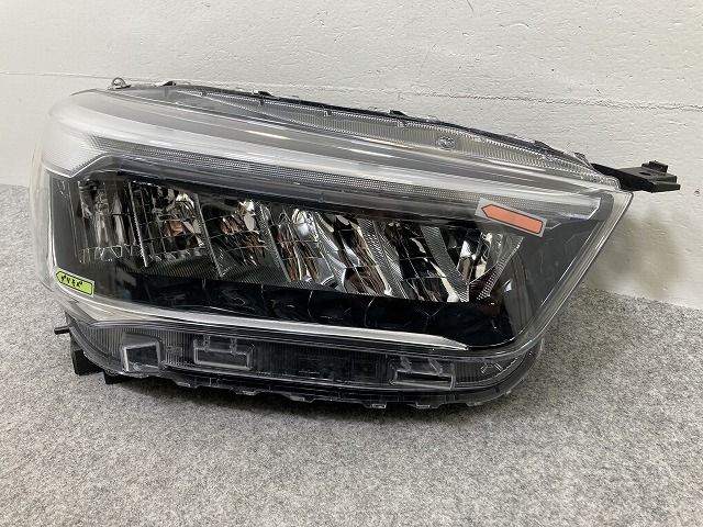 ライズ A200A/A210A/A201A/A202A 純正 後期 右 ヘッドライト/ランプ