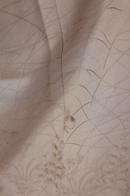 唐織 縫い紋上がり藤違い鷹の羽