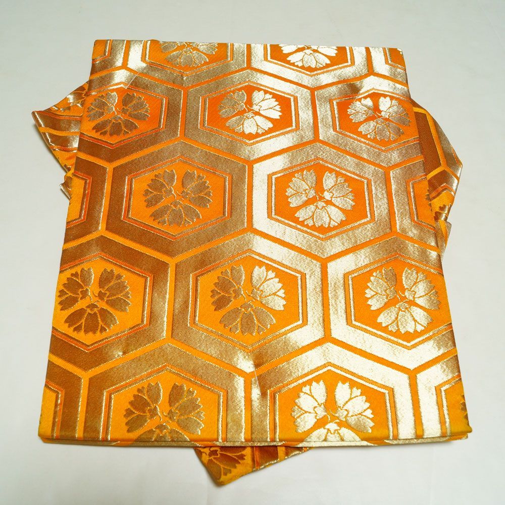 新品 金襴後見帯 日本製】 踊り用 後見帯 金襴 亀甲に三つ横見桜 後見