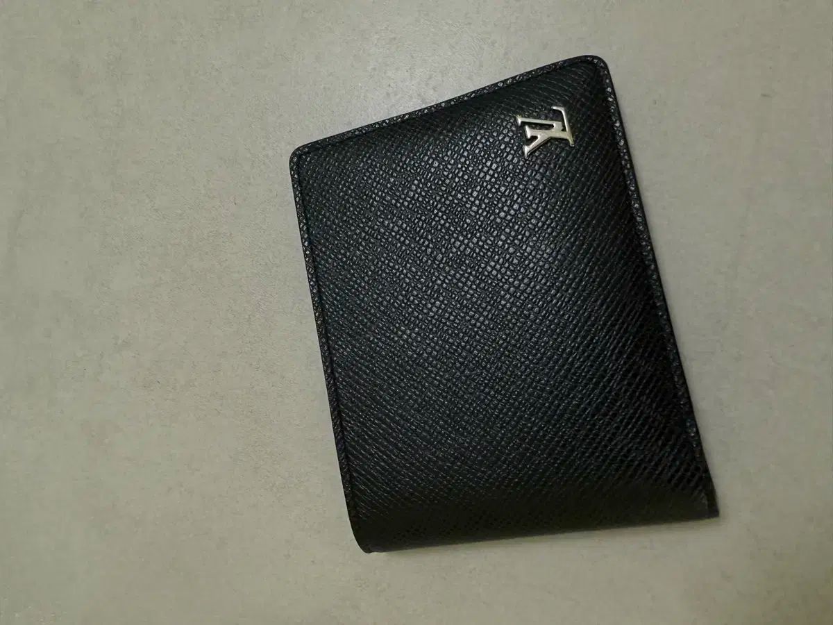 ルイヴィトン メンズ 二つ折り財布