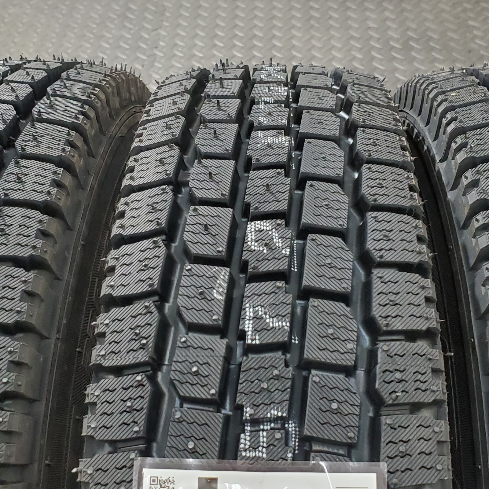  25年製 タイヤ 145 80 R 12 78 N LT ヨコハマ SY 01 スズキ キャリィ エブリィ スタッドレスタイヤ 冬タイヤ 1175 12インチ以下 タイヤ ホイールセット