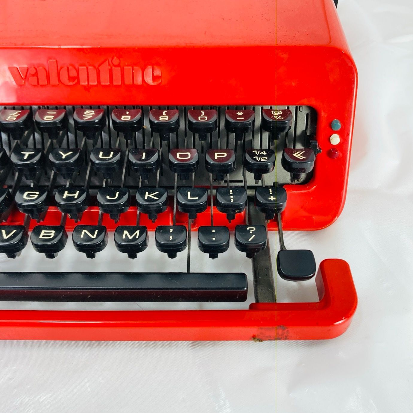 タイプライター olivetti valentine 赤いバケツ オリベッティ Olivetti オリベッティ Valentine バレンタイン タイプライター 赤