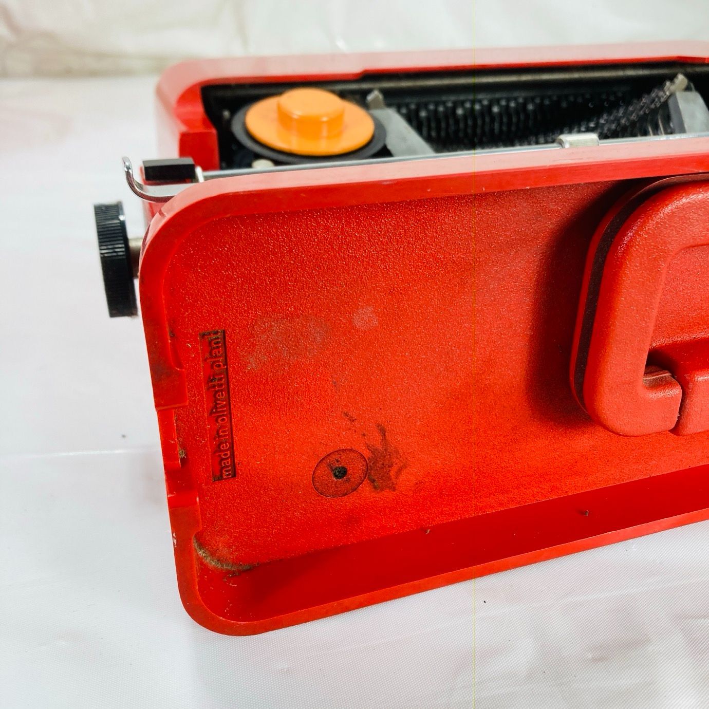 Olivetti Valenetime タイプライター オリベッティ 赤いバケツ - メルカリ