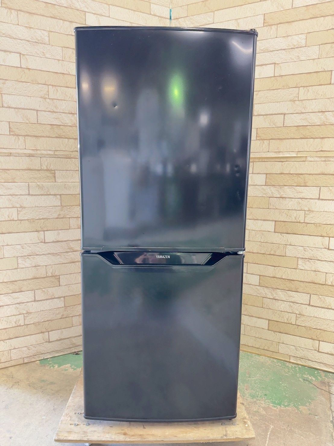 【高年式】大阪送料無料★3か月保障付★2024年★YFR-D111★SR-213 高年式】大阪送料無料☆3か月保障付き☆冷蔵庫☆山善☆2ドア☆2024年