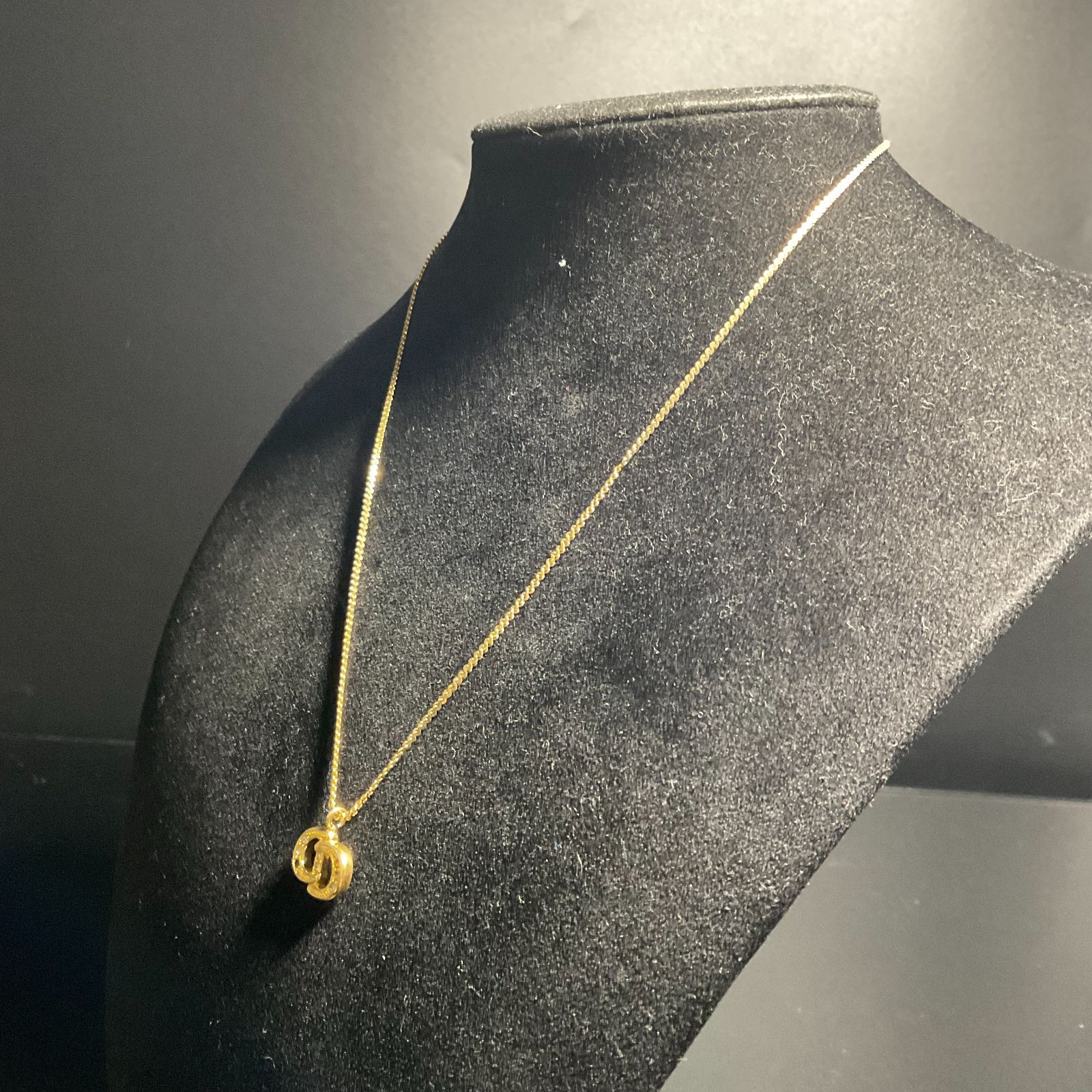 クリスチャンディオール ネックレスゴールドストーン 石欠け