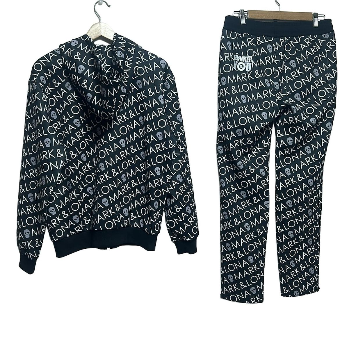 MARK-LONA マークアンドロナ メンズセットアップ メンズ - 黒×白×グレー 総ロゴ スカル 刺繍