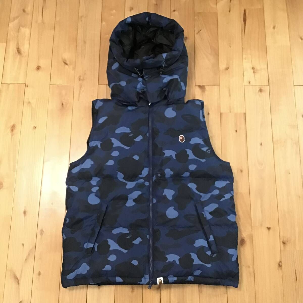 パーカー ダウン ベスト Mサイズ Blue camo Mサイズ a bathing ape 