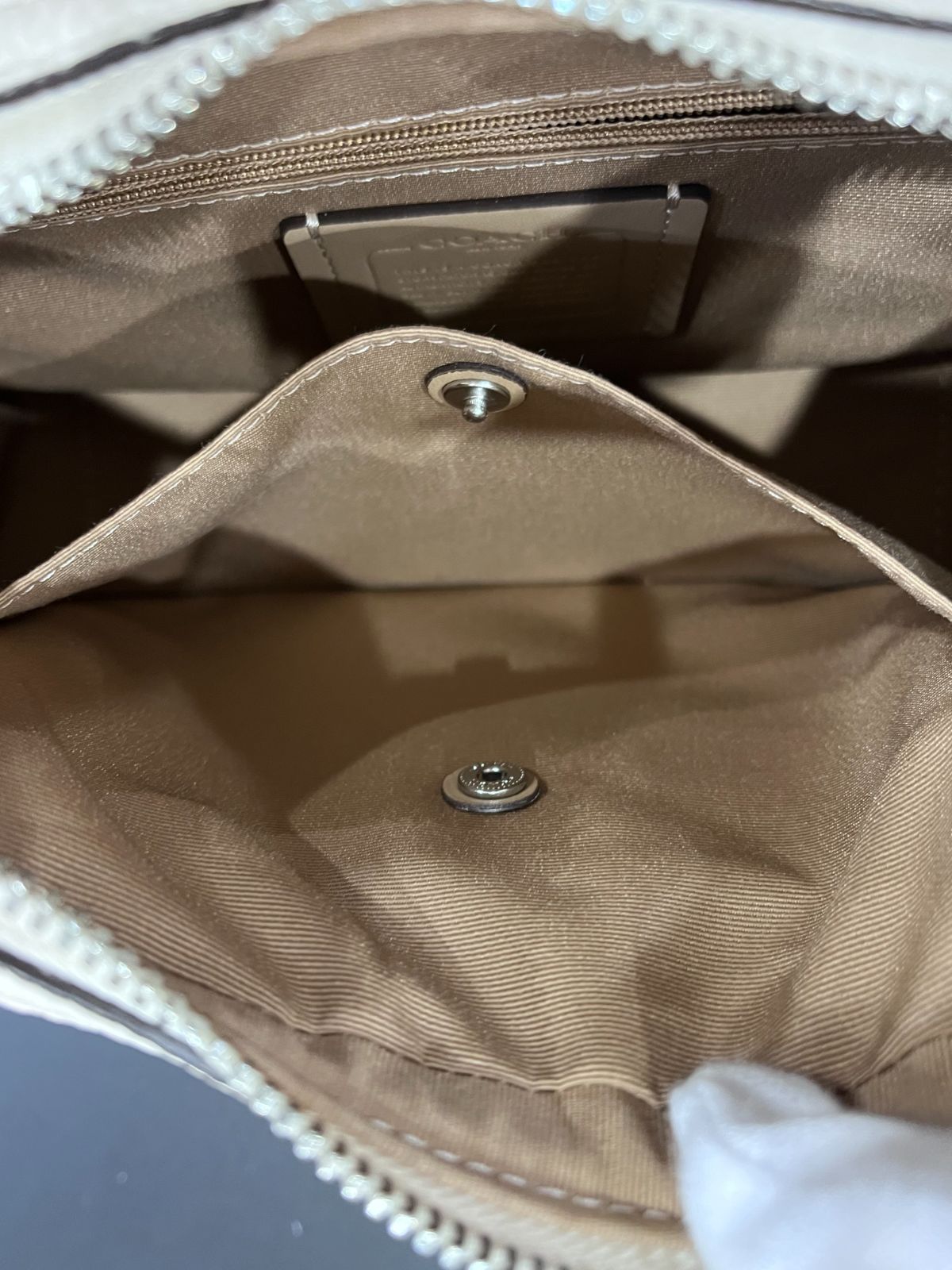  コーチ レザー ショルダーバッグ ショルダーバッグ バッグ