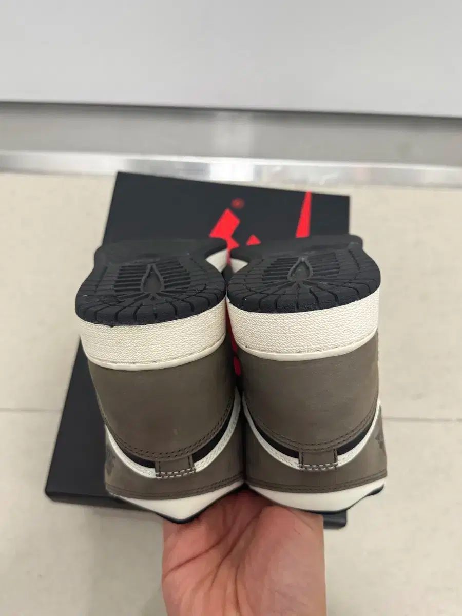  ジョーダン ハイ OG ダークモカ 235 シューズ(男性用) バスケットボール