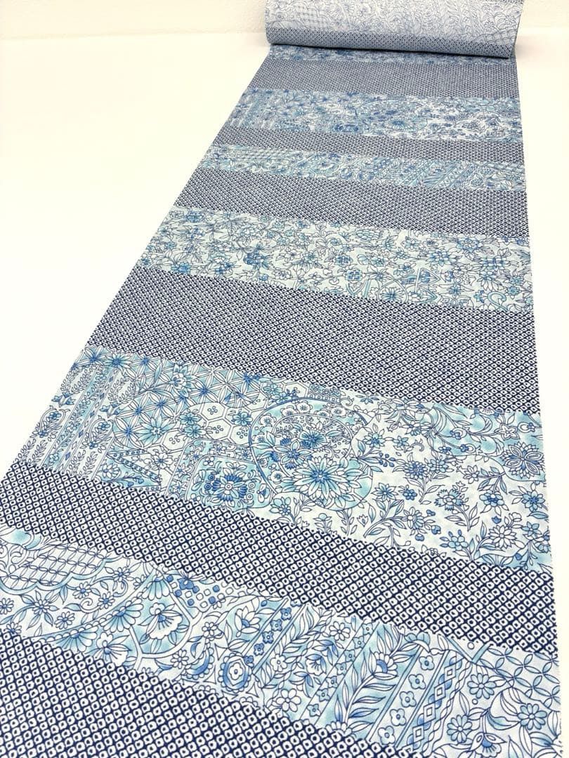 青地に横段鹿の子模様 古模様典柄