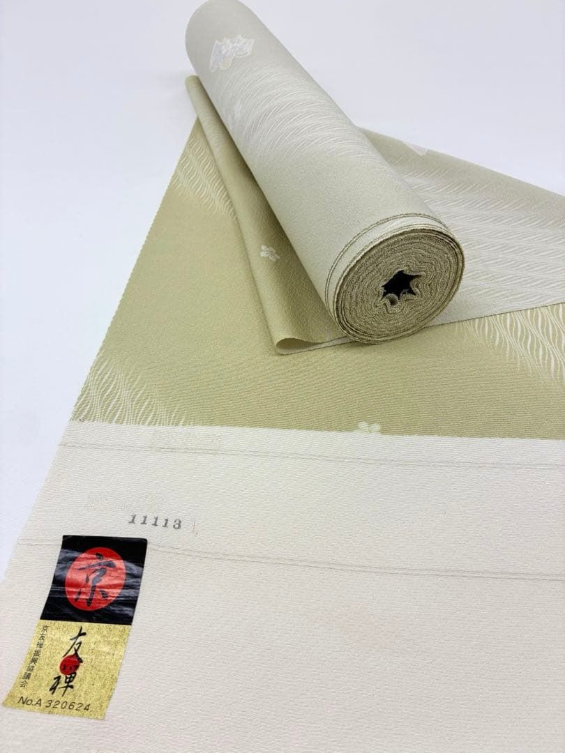 小紋 京友禅 ちりめん 桜 本 反物 正絹 O 088