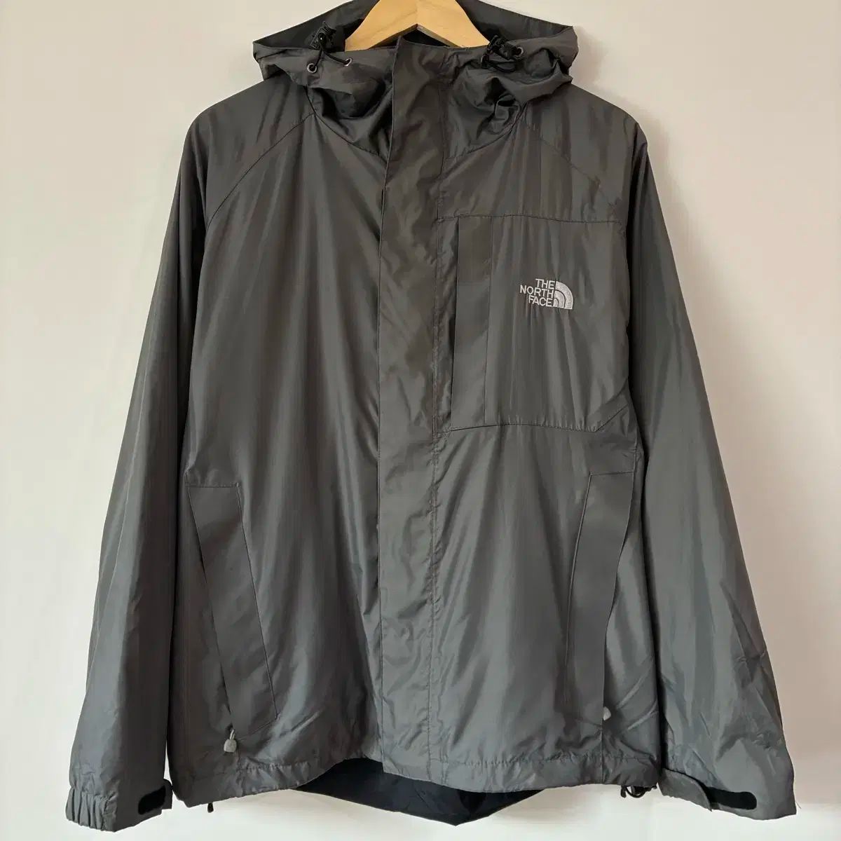 1355 ザノースフェイス ウィンドブレーカー