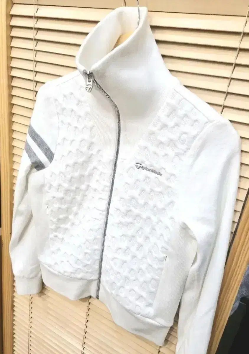 テーラーメイドゴルフ レディース