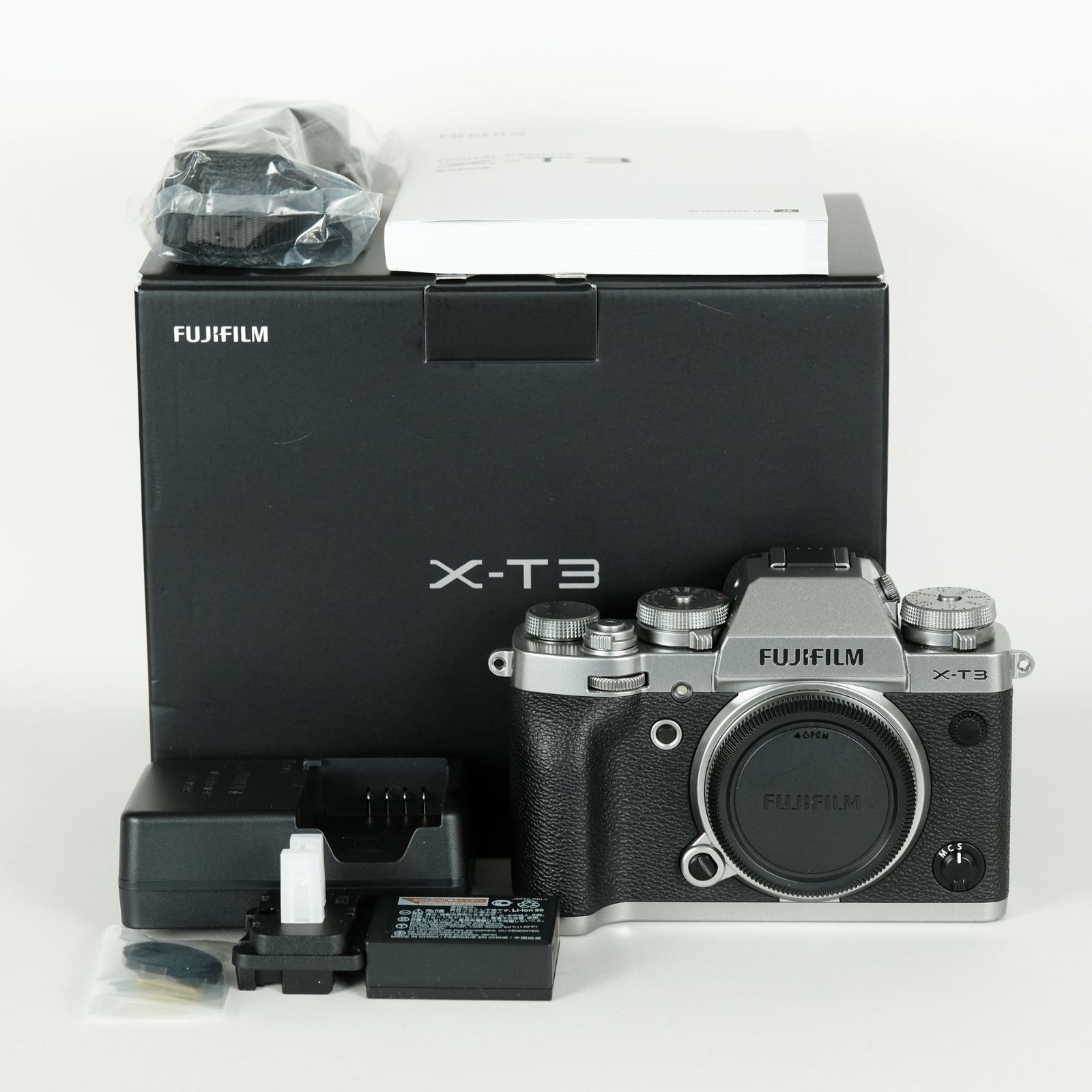 FUJIFILM X-T3 ボディ シルバー FUJIFILM Xマウント