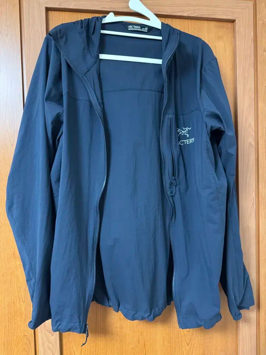 S ARC TERYX アークテリクス スコーミッシュ ブラック サファイア