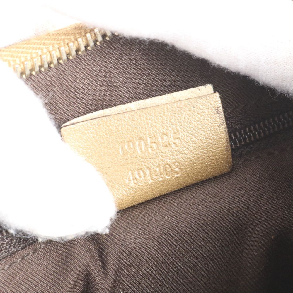 クリスタル アビー