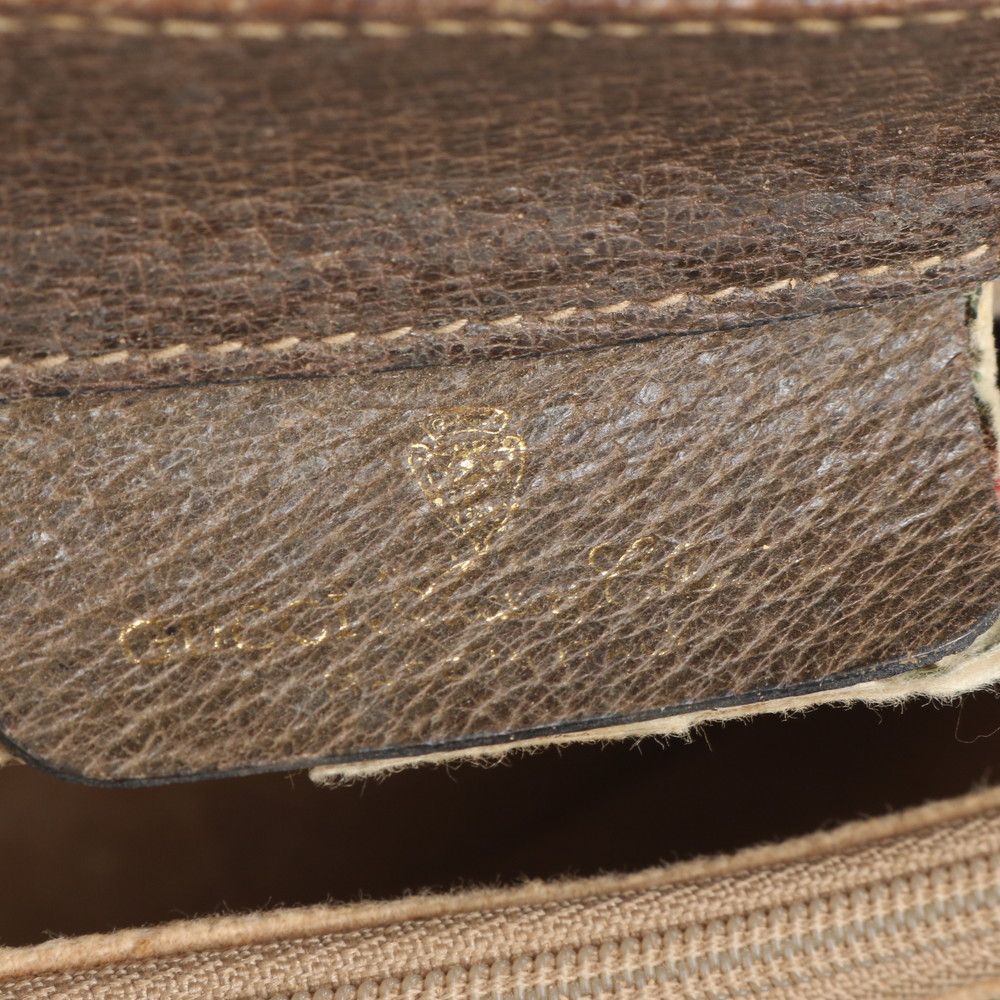 ショルダーバッグ 斜め掛け