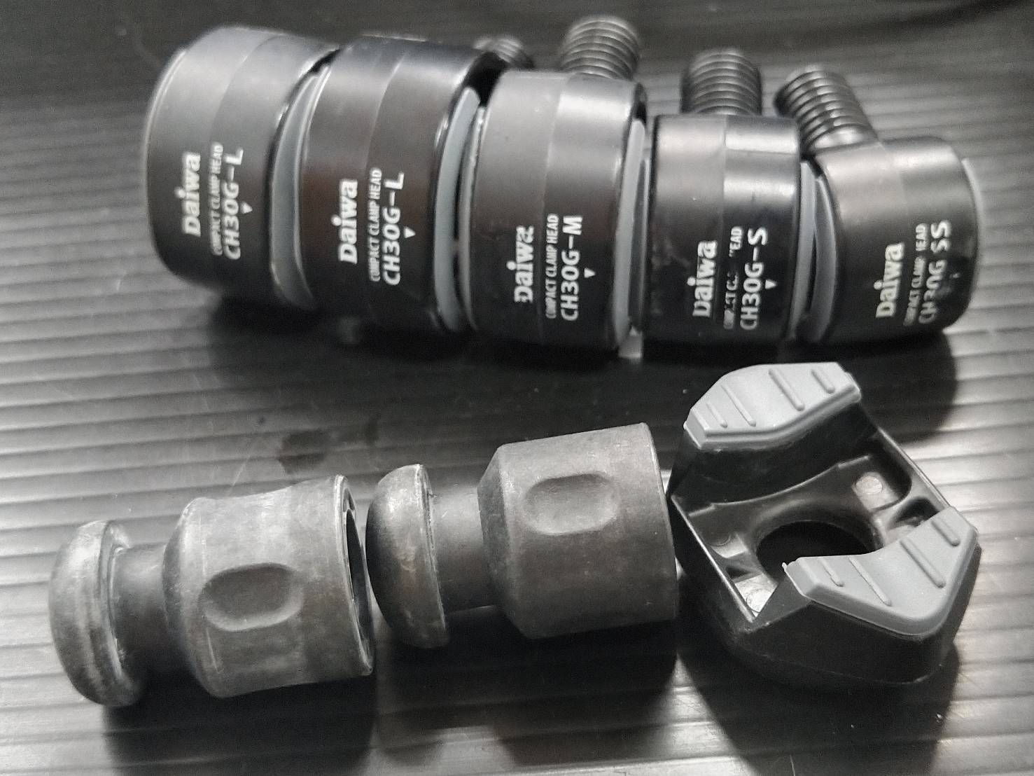 レッド ワンタッチボルトストッパー