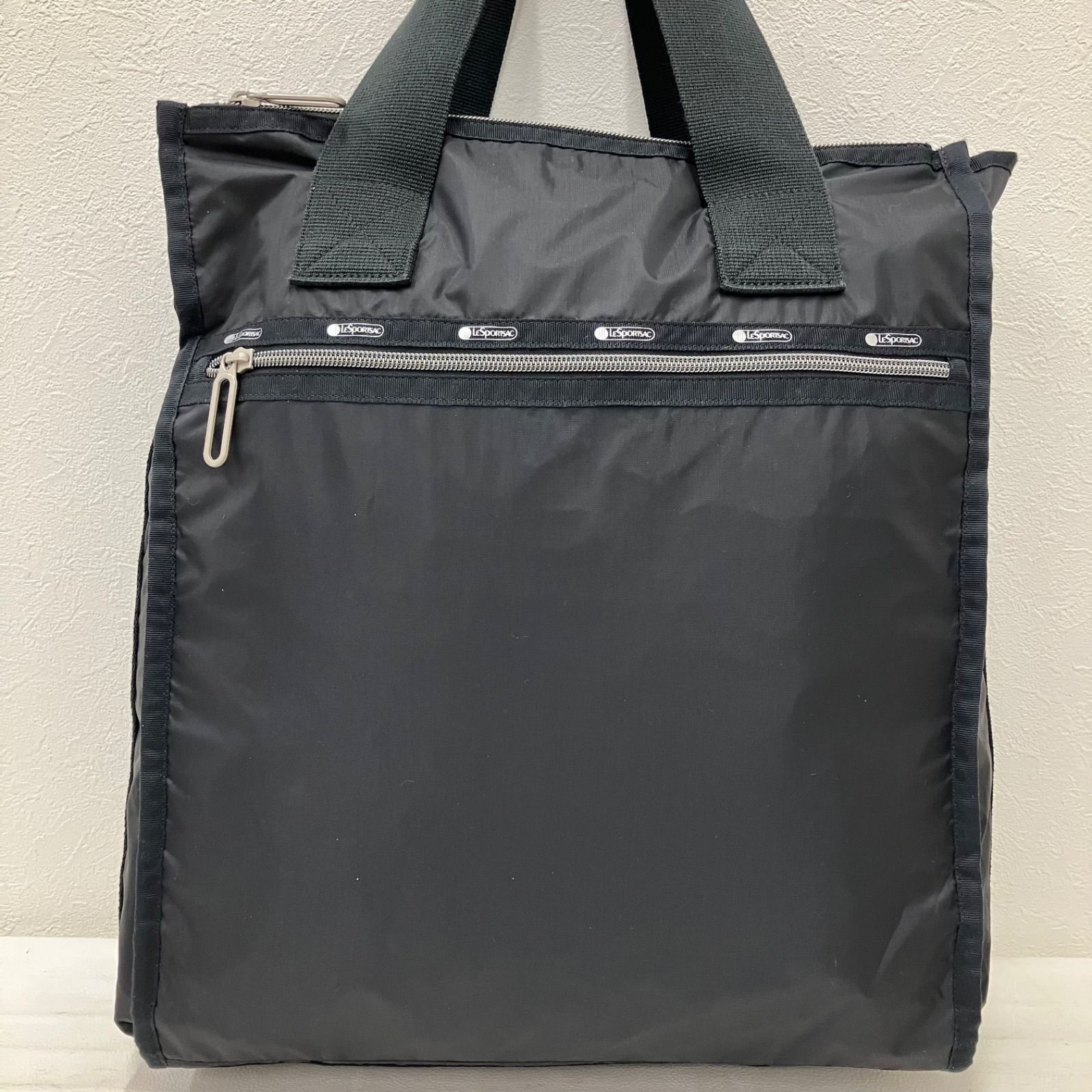 5879 LeSportsac レスポートサック エッセンシャル トートバッグ ハンドバッグ ブラック 黒 ナイロン 肩がけ N S TOTE ブラックC A 4対応 メンズ レディース ユニセックス