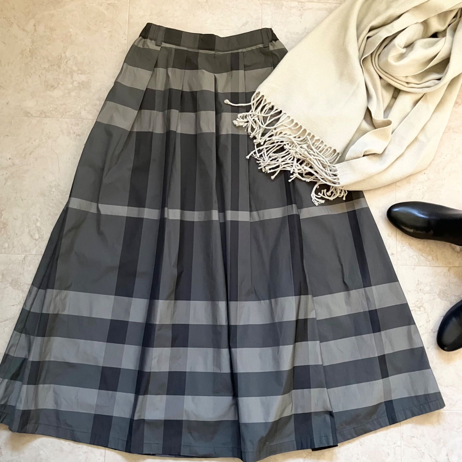 BEARDSLEY ビアズリー タフタビッグチェックロングスカート グレー 上品 ゆったり ゴムウエスト
