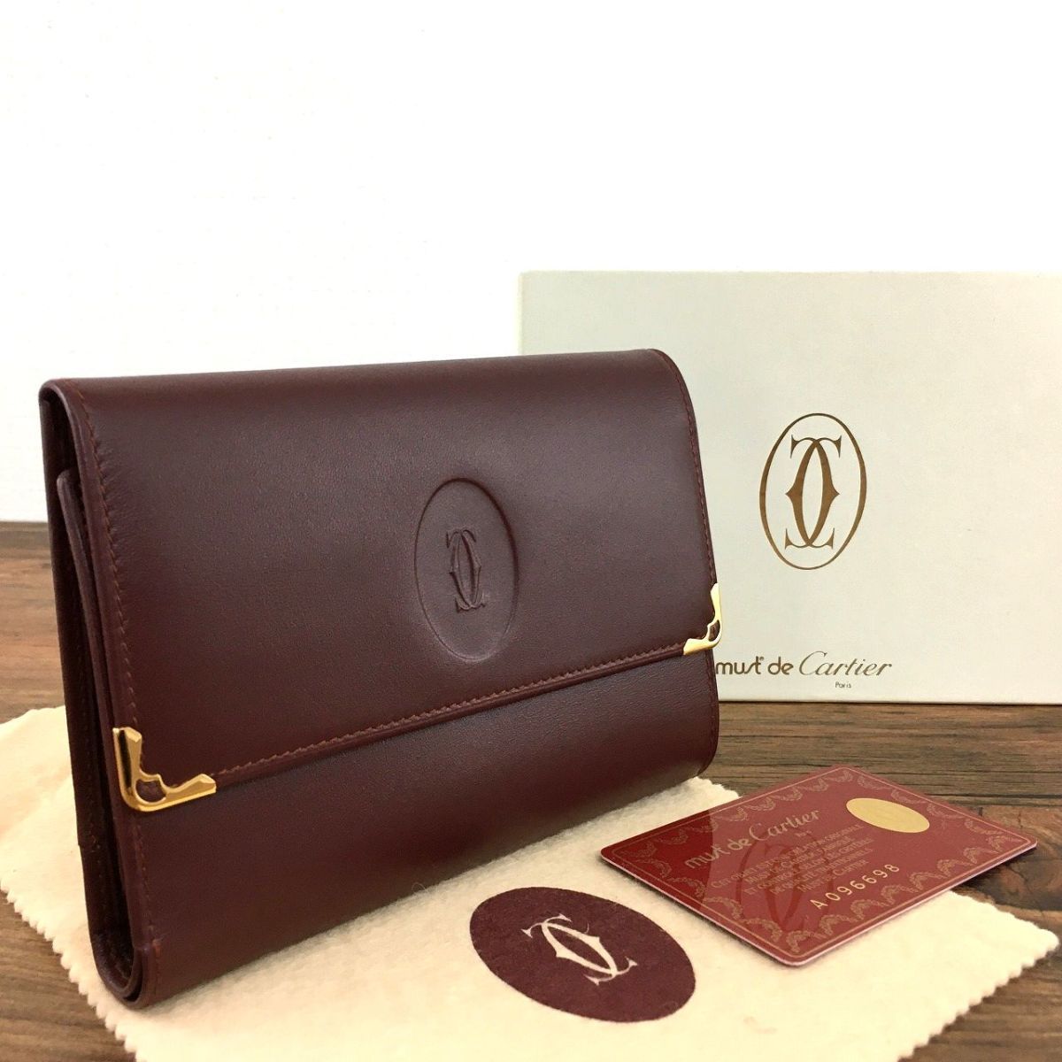 87 カルティエ 三つ折り財布 マストライン