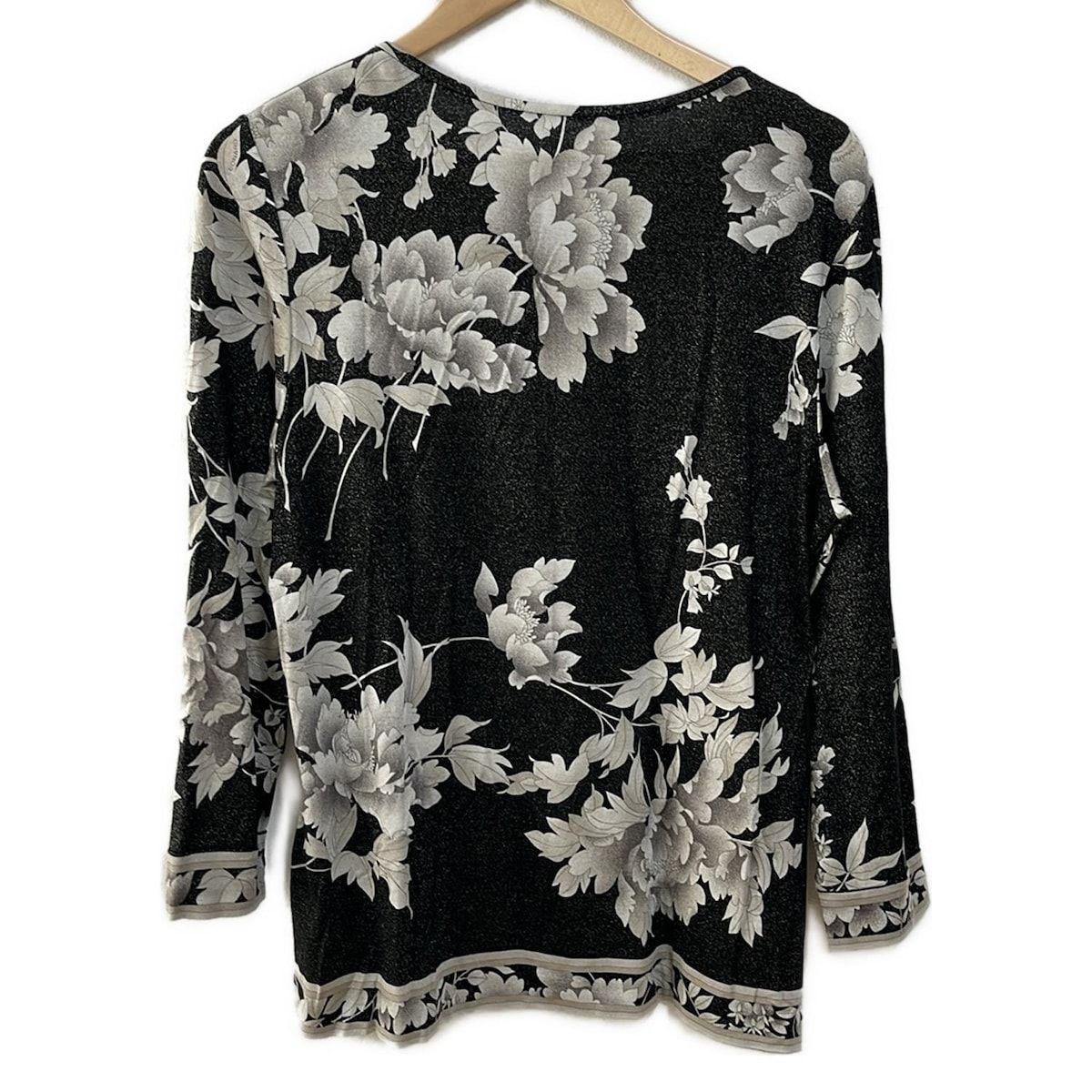 LEONARD レオナール 長袖カットソー サイズLL レディース - 黒×ライトグレー×グレーベージュ 花柄 ラメ