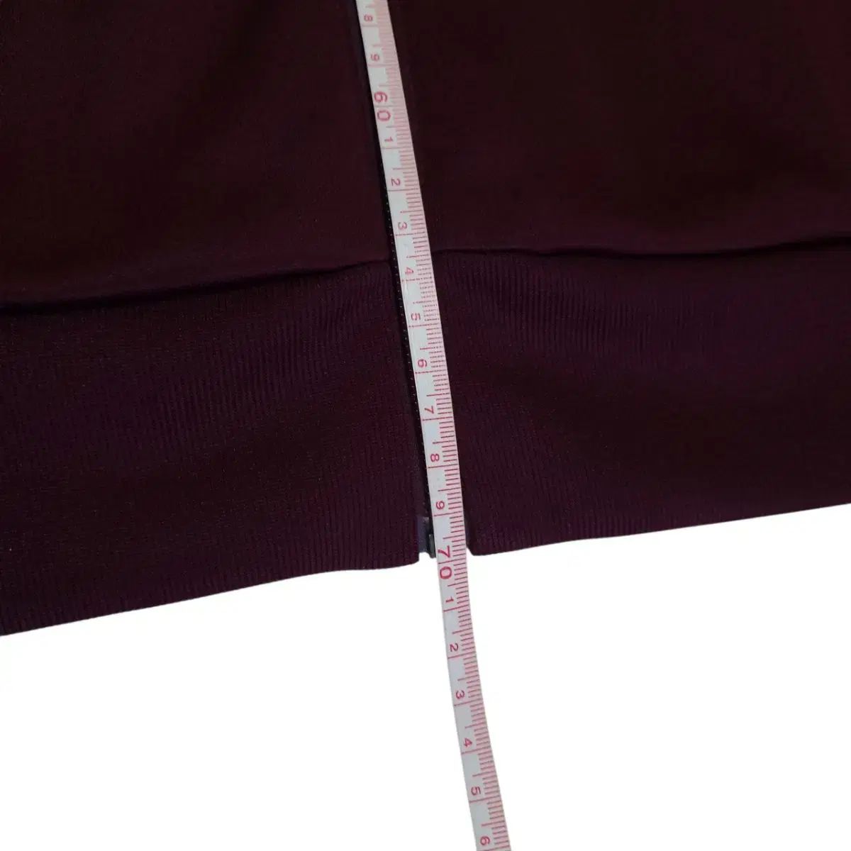 バーガンディ ジャージ