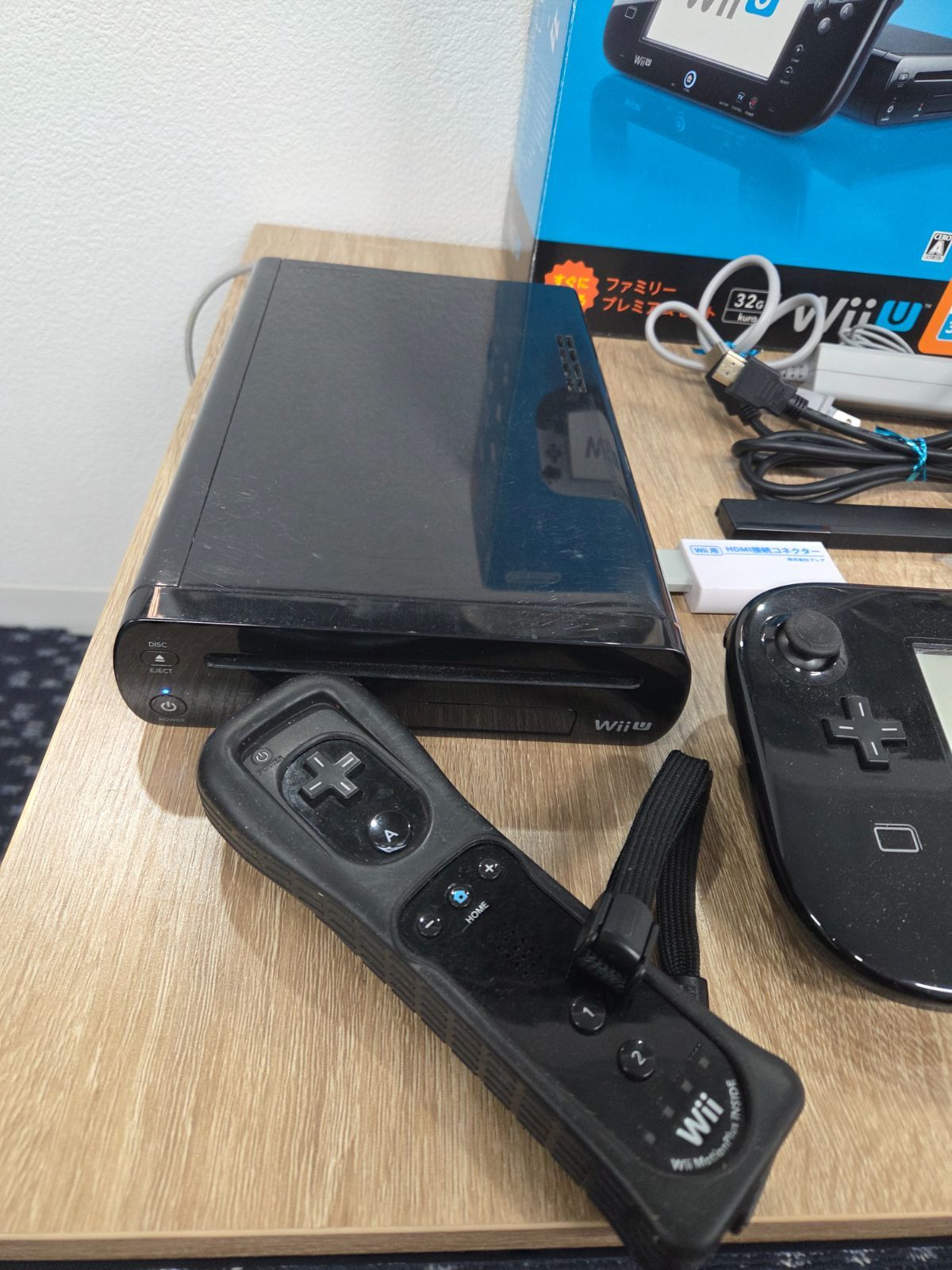 Nintendo Wii U 32GB プレミアムセット kuro 本体 通電確認済み 箱付き