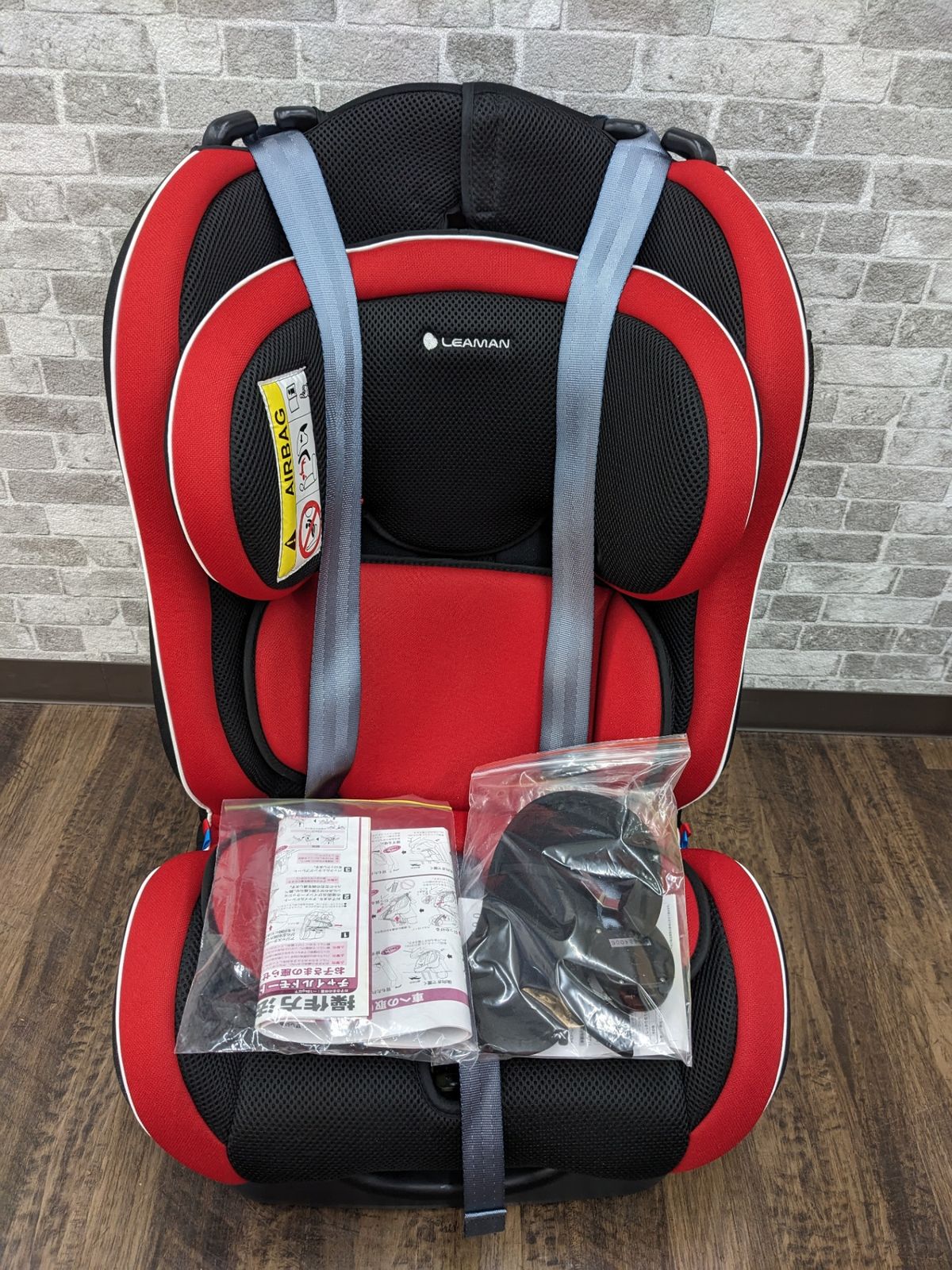 チャイルドシート カイナ CG 002 ブラック×レッド リーマン 新生児から７歳まで