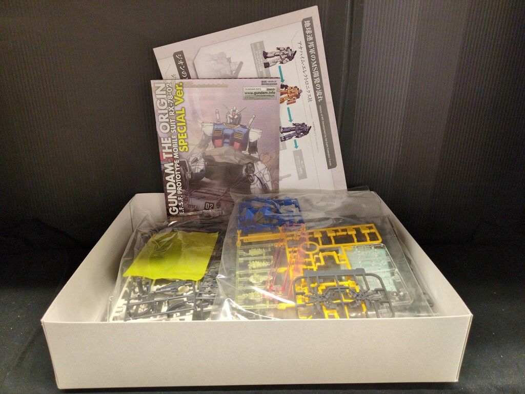 ウェッジウッド　コロンビア　パウダールビー　ディナープレート　22.5cm KARD カード サイン入り 非売品 アルバム 混合グループ kpop BM