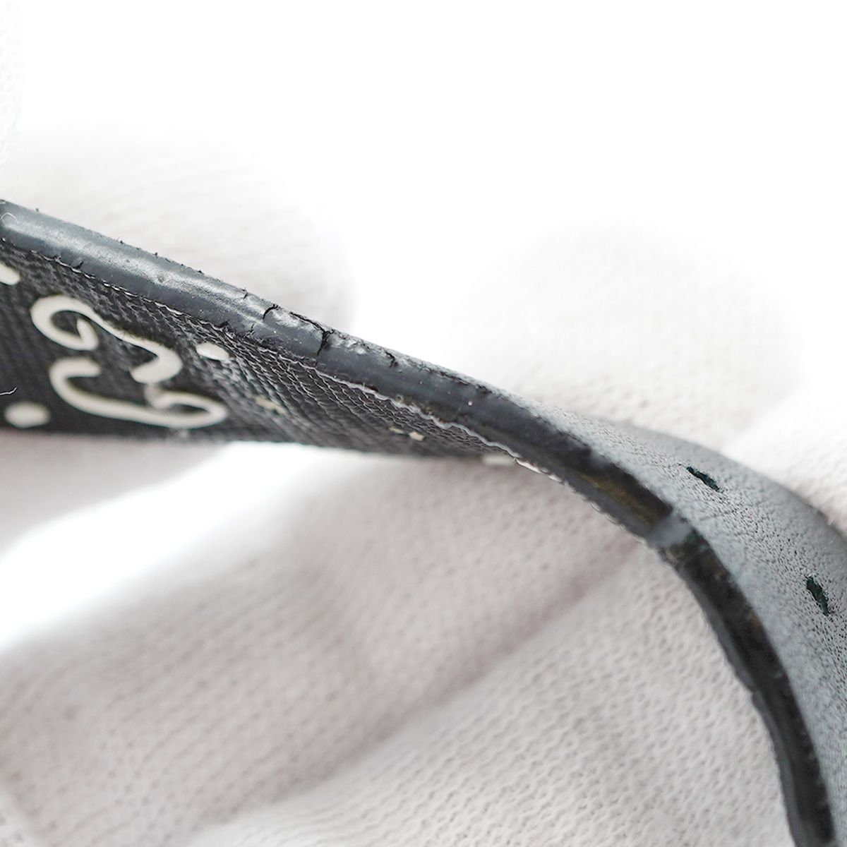 【新作到着!!】 5wwo0153 グッチ Gタイムレス 126.4 黒文字盤 腕時計 メンズ