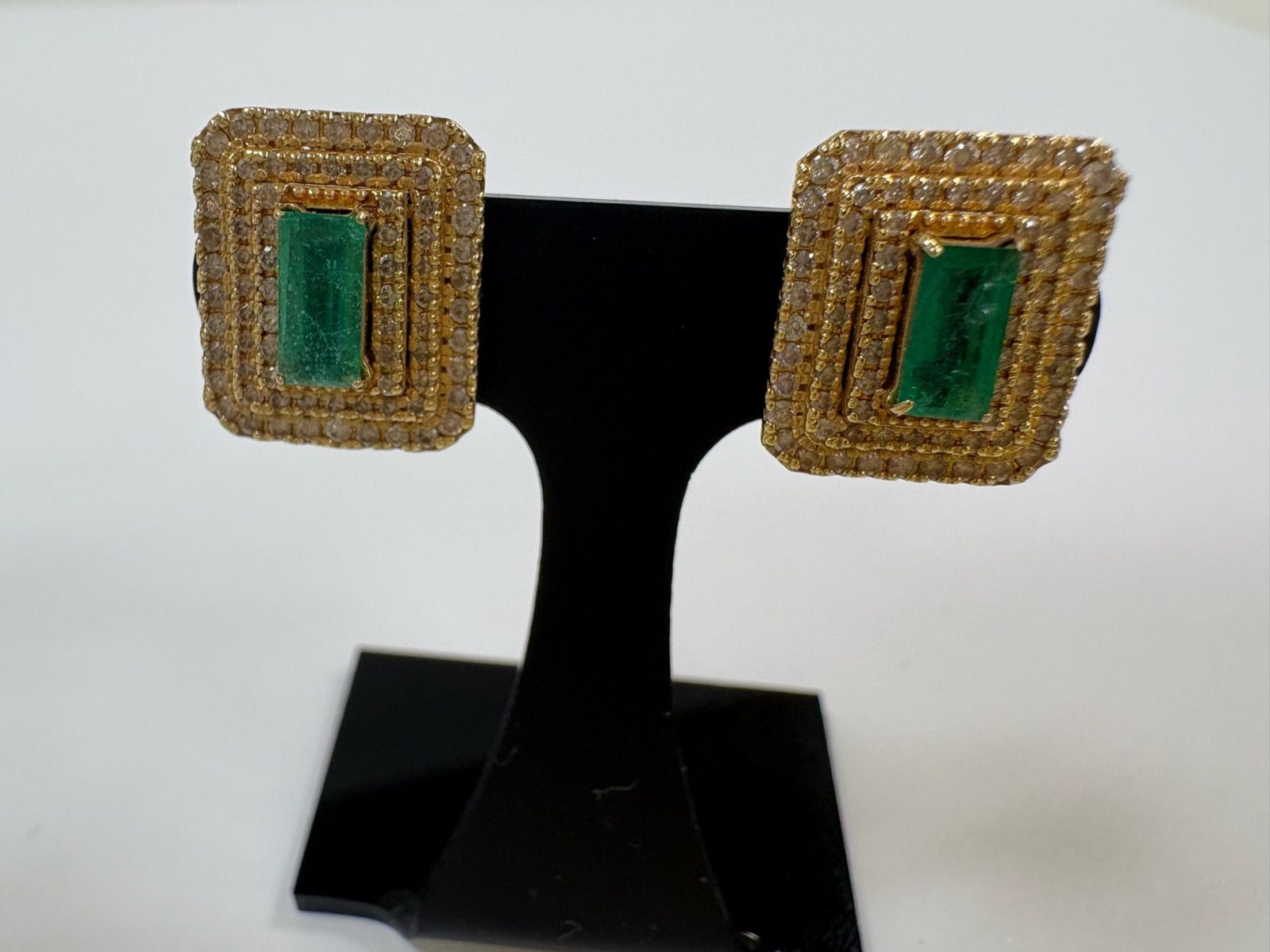 ノンブランドジュエリー エメラルドパヴェダイヤモンドピアス K18YG K18イエローゴールド ピアス