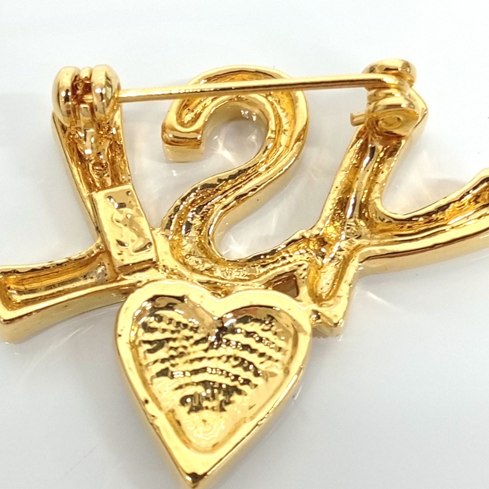 Yves Saint Laurent ハート型ブローチ イヴ・サン・ローラン ブローチ ハート型 Yves Saint Laurentの通販