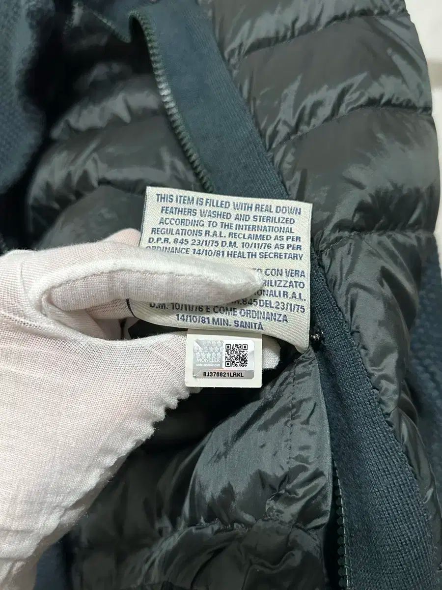 モンクレール MAGLIONE