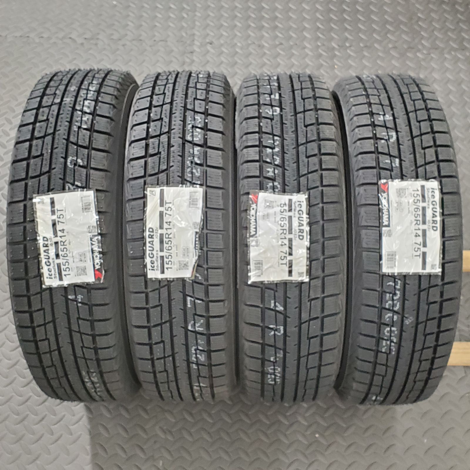 N-BOX 155/65R14 アイスガードIG60 スタッドレス　JF3 iceGUARD 155/65R14 75Q ヨコハマ アイスガードシックス iG60 冬