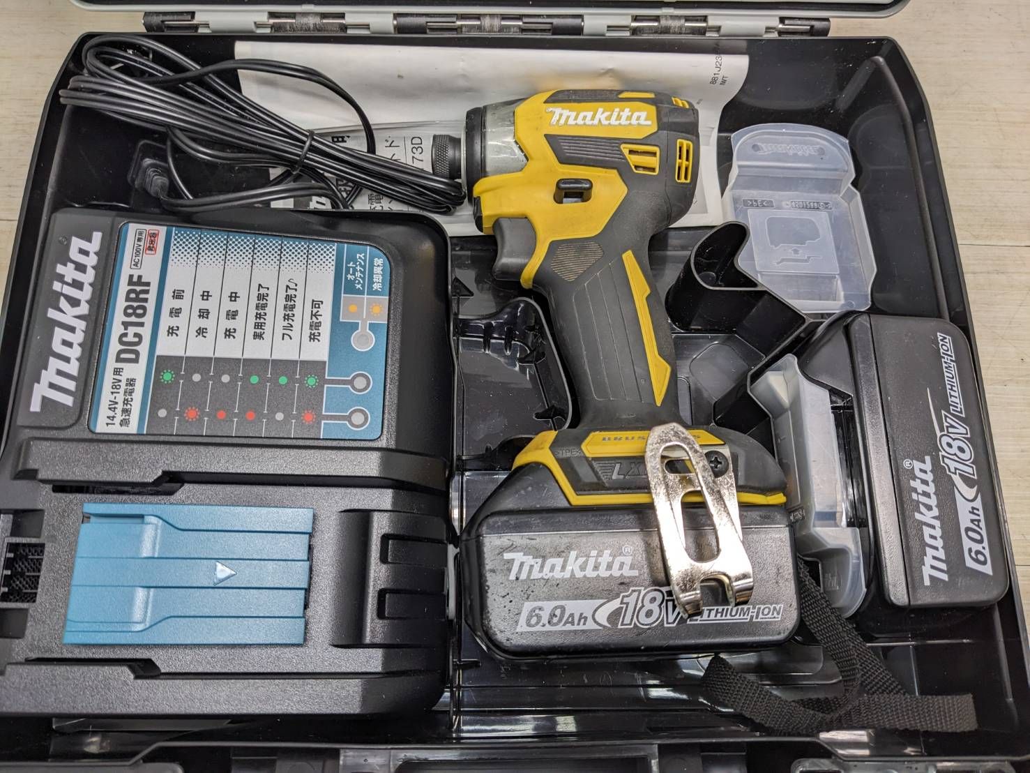 S99566 マキタ 18Vインパクトドライバー TD173D バッテリー 2個