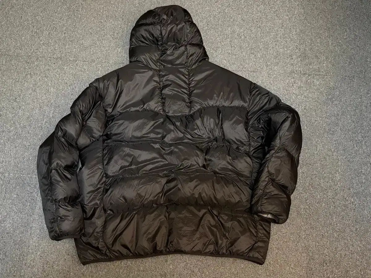 ナイキ ACG ルナ レイ ダウン ブラック