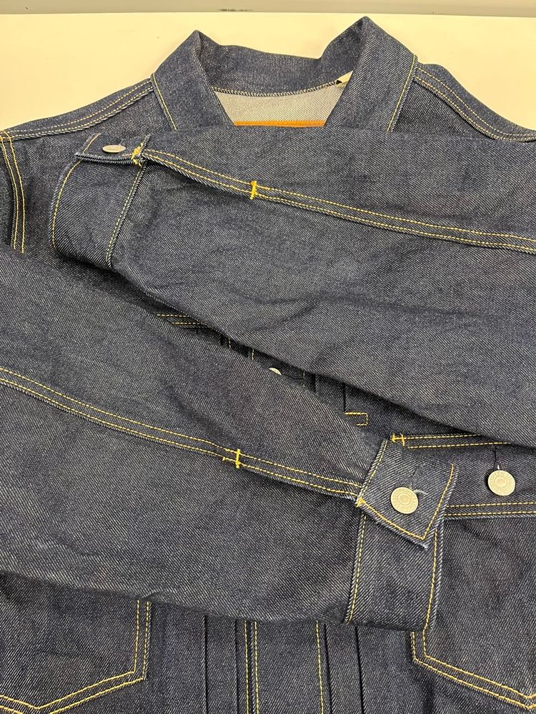 【正規品取扱店舗】 リーバイス Levi s LEVI’S PReMIUM リーバイス TRUCKER BIGE 2ndデニムジャケット トラッカージャケット インディゴ 青 ジャケット ブルー Lサイズ 101MT-5270