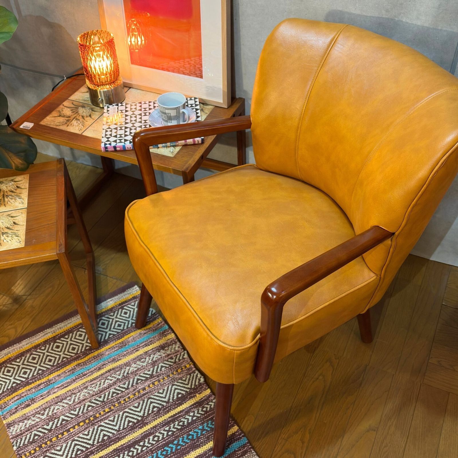 ミッドセンチュリービンテージアームチェア ミッドセンチュリーのブランドチェア集めました | camori アンティーク